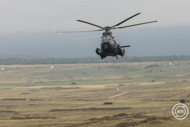 Szalay-Bobrovniczky Kristóf: a magyar emberek biztonságának garanciája mutatkozik meg az Adaptive Hussars 2025 országvédelmi gyakorlaton