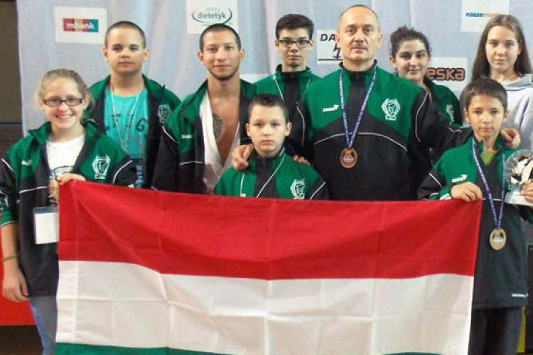 Világbajnoki arany- és bronzéremmel tértek haza a dombóvári karatésok