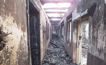 Szúrt, majd felgyújtotta a házat - Újabb emberöléssel gyanúsítják a túronyi gyilkost