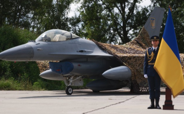 Ukrajna bevetheti a holland F-16-osokat Oroszországban